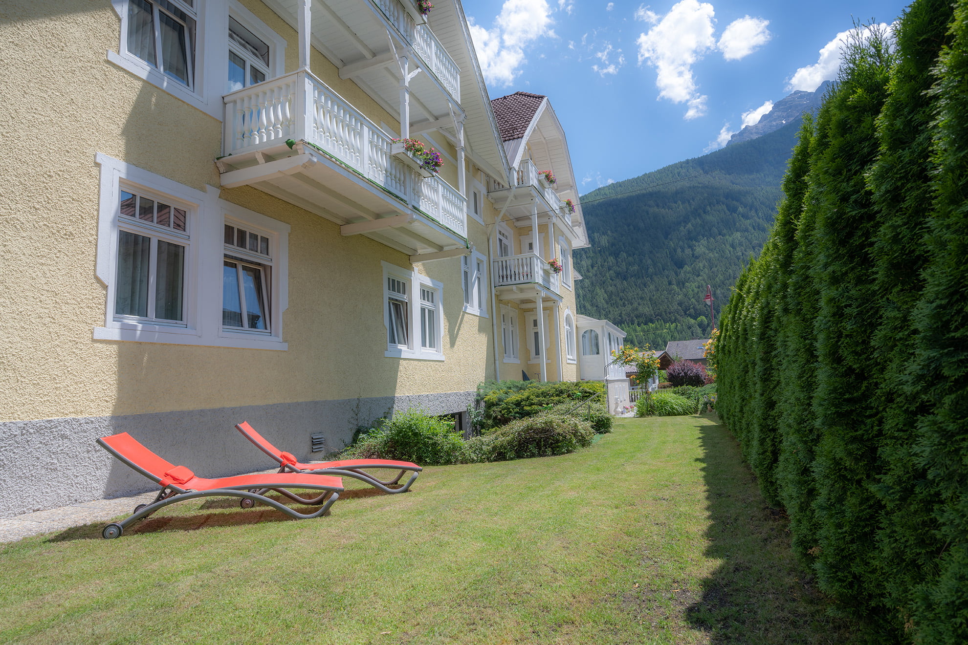 Liegen im Hotel Garni Hubertus Garten