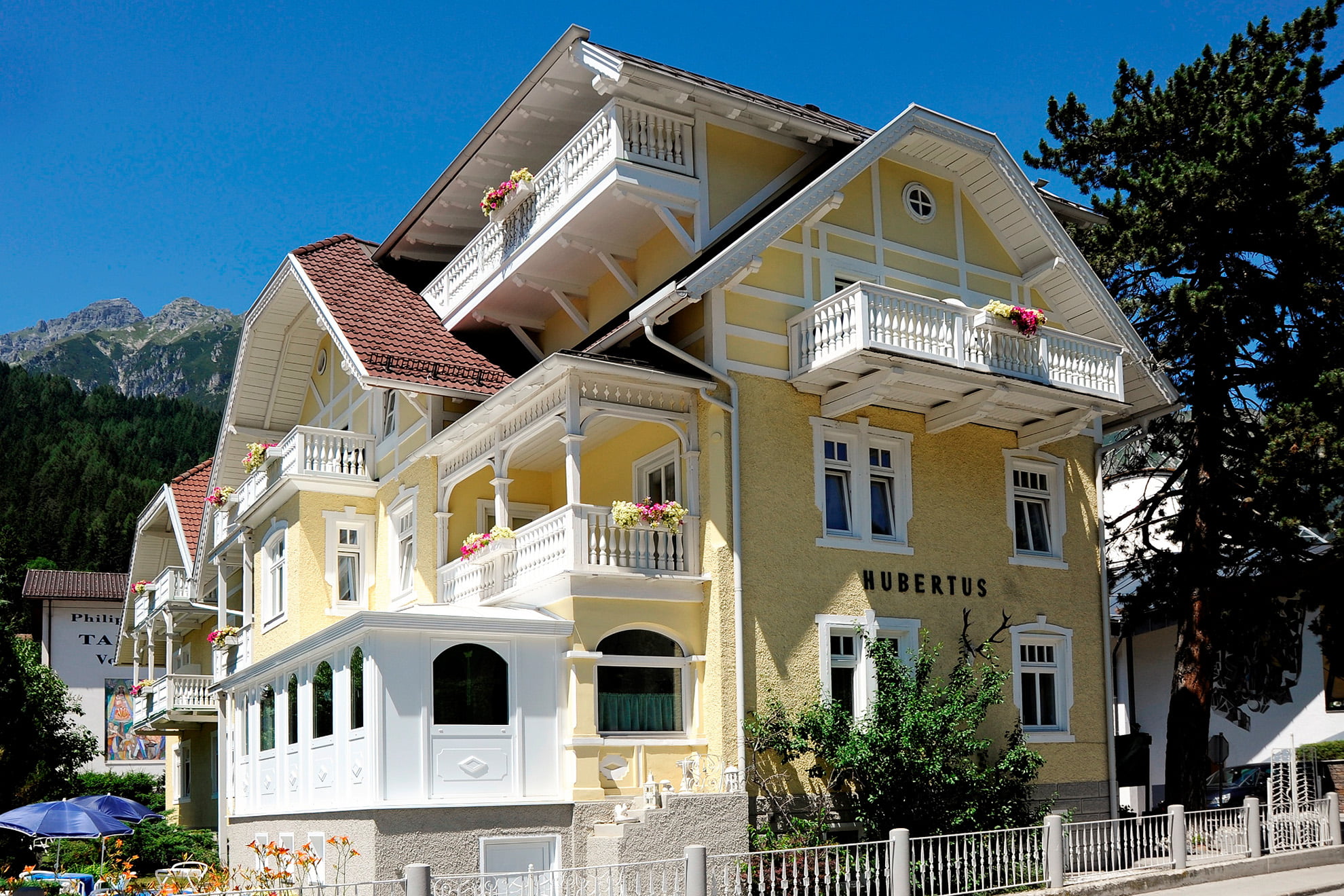 Außen Ansicht Hotel Garni Hubertus Fulpmes Stubaital